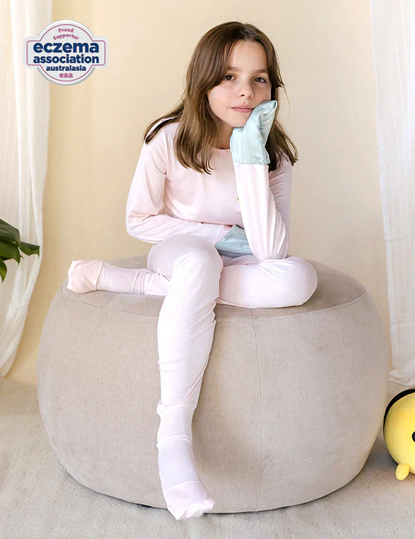 COMFORT Organic Bamboo Long Sleeved Top & Bottom Set - Image 6