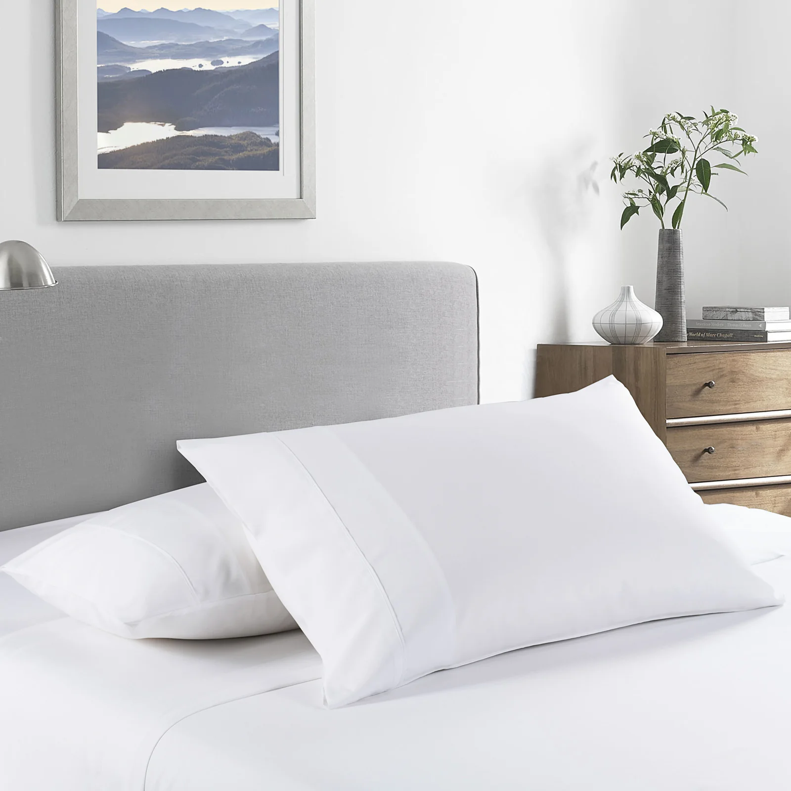 Royal Comfort 2000 Thread Count Bamboo Cooling Sheet Set Ultra Soft Bedding - King Single - White - Image 3