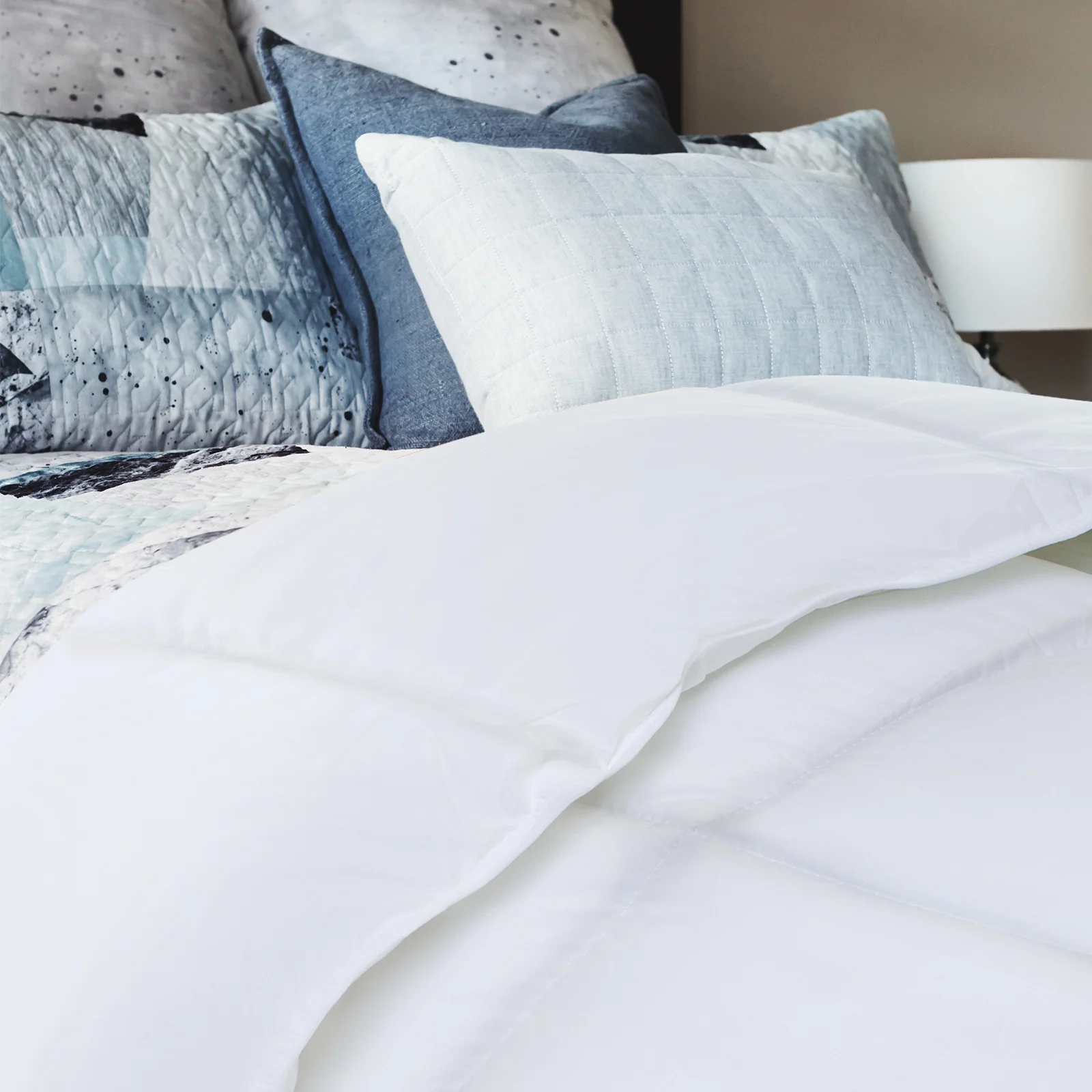 Royal Comfort | Silk Blend Quilt | 800GSM | Winter | Single - Image 4